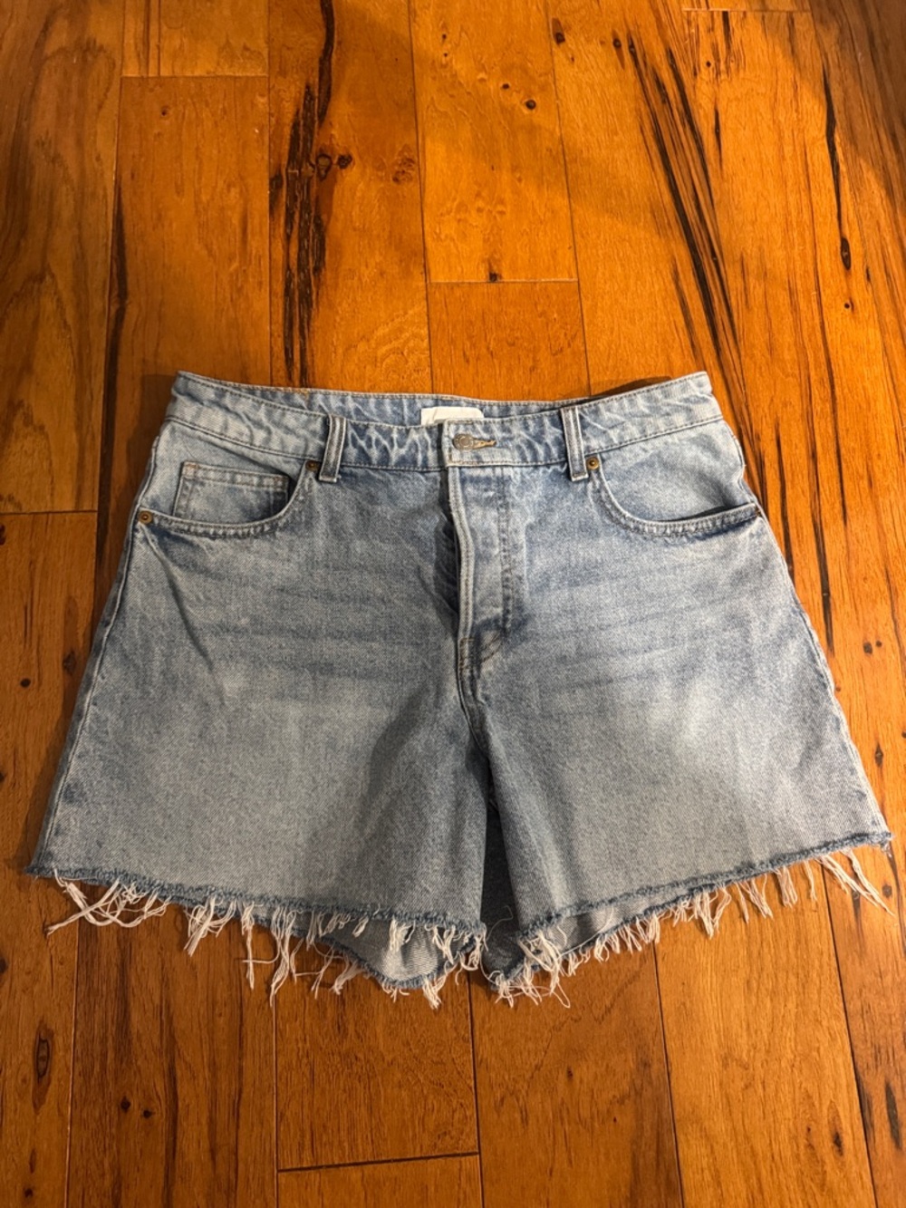Light Blue Denim Frayed Hem Women's Shorts